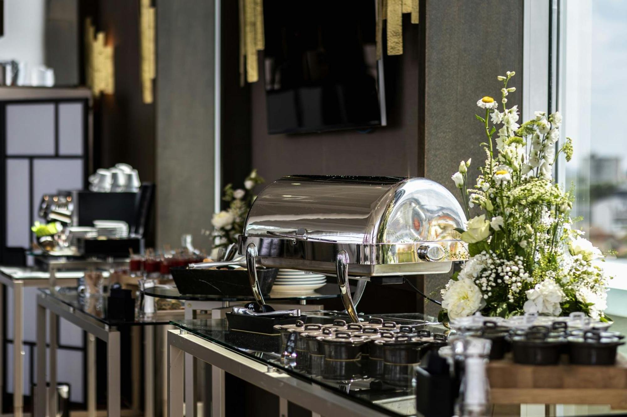 Ac Hotel By Marriott Paris Le Bourget Airport Dugny Экстерьер фото
